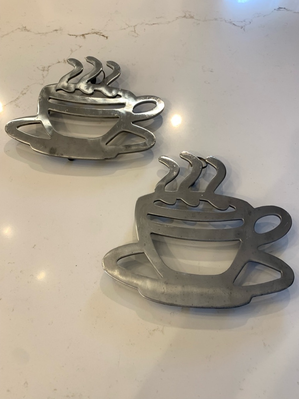 Steaming Coffee Cup Trivet Set Aluminum Hanging  Wall Decor Vintage Wilton.
